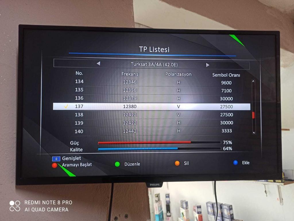 Uydu ayarları kısmında Türksat 42.0E'yi seçin. LNB frekansı 9750/10600 olacak şekilde ayarlayın. Kanal ayarlama ekranında uydu seçerek ilerleyin. TKGS seçili olacak şekilde İleri'ye basın.